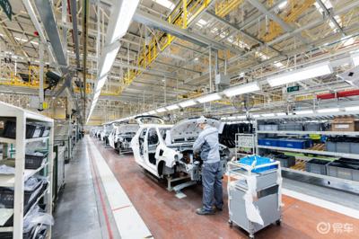 米家双雄低碳领跑 纳米01与小米SU7荣膺低碳领跑者车型